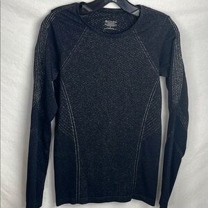 Athleta Black Speckled Long Sleeve Top small